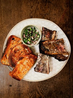 Os à moelle au bbq avec un Alexchurri