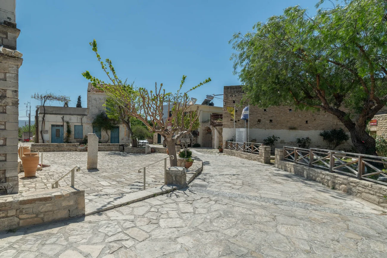 Place du village d'Agia Deka